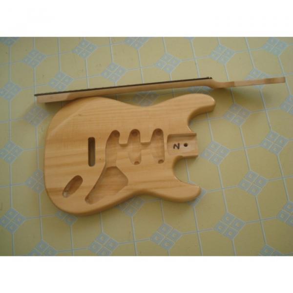 Custom Strat Fender Unfinished Guitar Kit #4 image